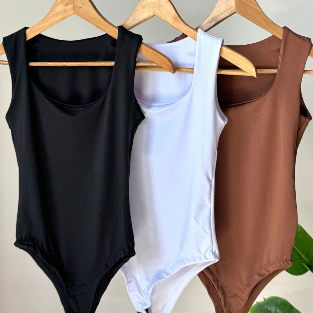 Kit 3 Body Feminino Decote Quadrado Alça Larga Regata Suplex Liso Casual