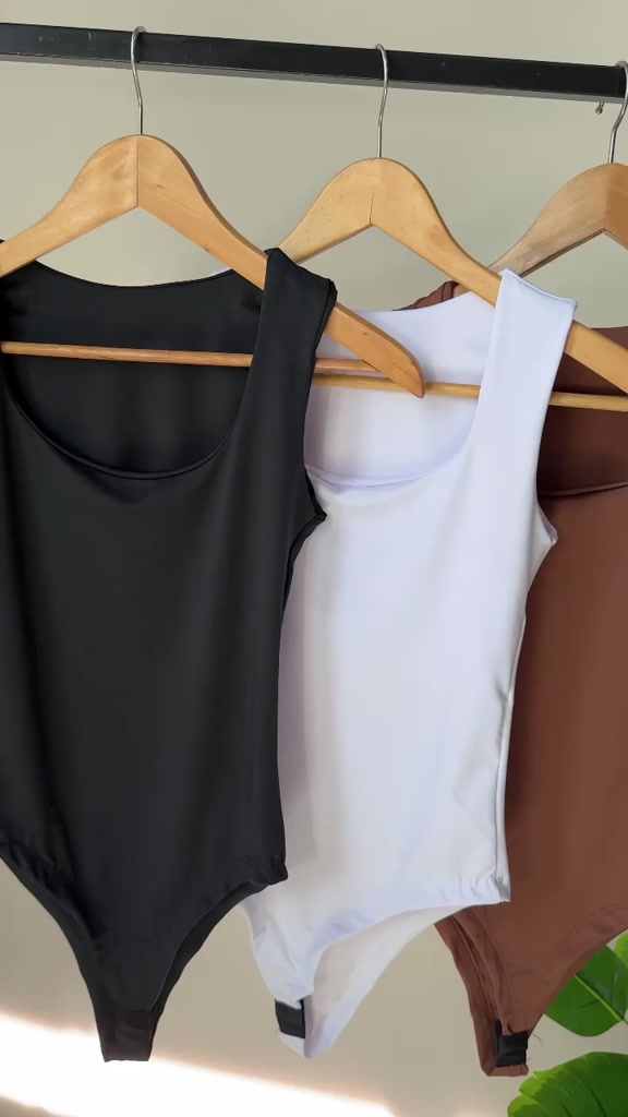 Kit 3 Body Feminino Decote Quadrado Alça Larga Regata Suplex Liso Casual